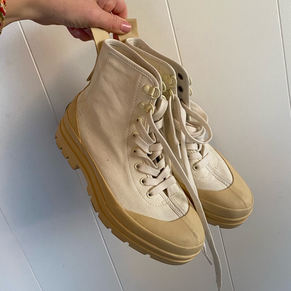 Everlane - Hightop Canvas Boot